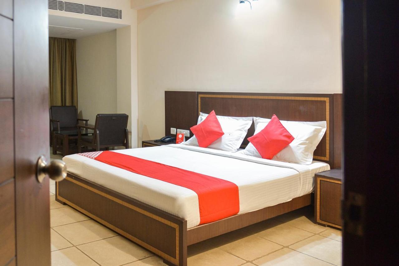 Oyo 15149 Hotel Ajoy Minar Mandarmani Exterior photo