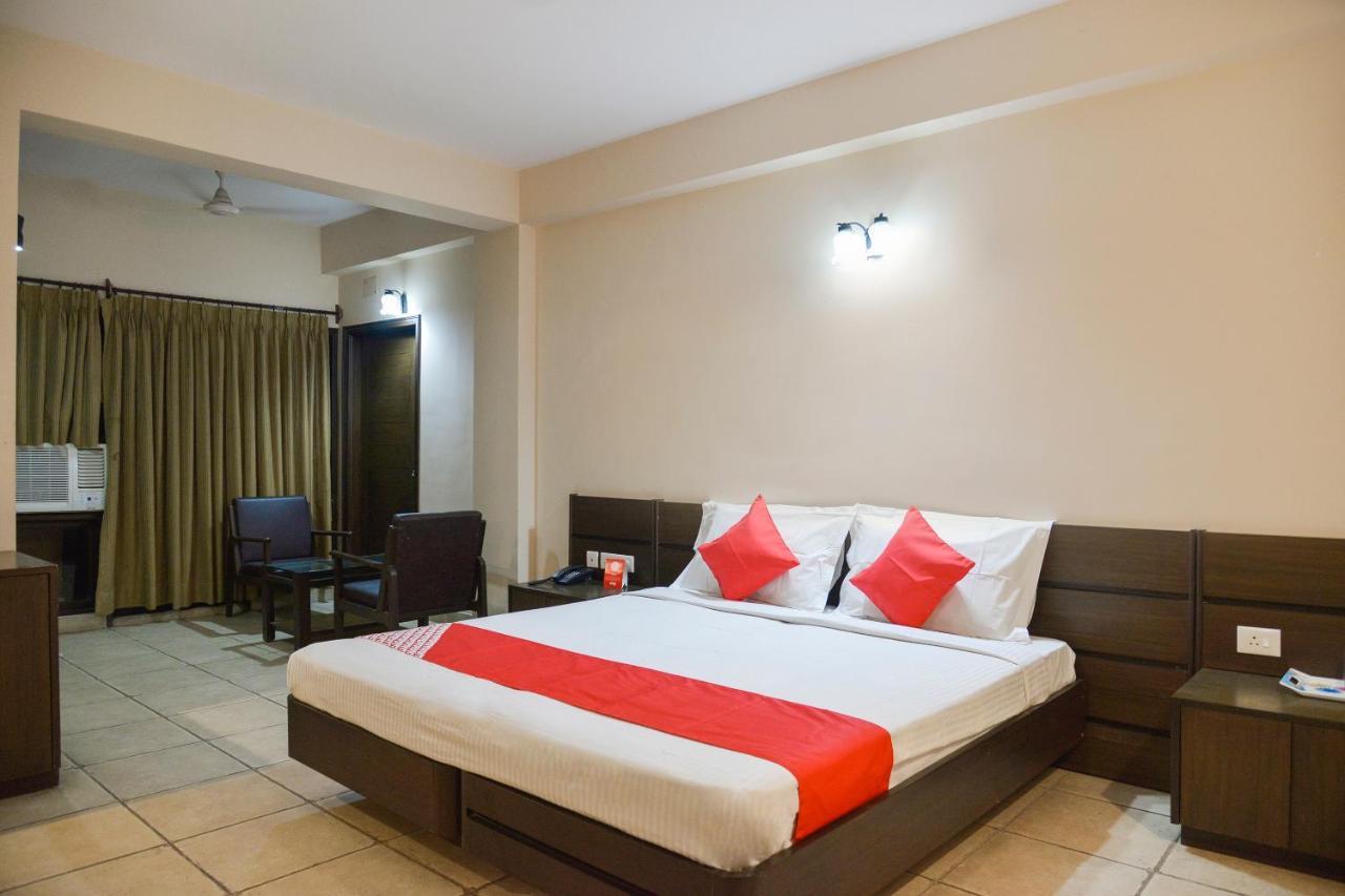 Oyo 15149 Hotel Ajoy Minar Mandarmani Exterior photo
